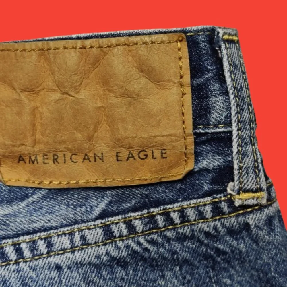 American Eagle Womens Straight Leg Jeans 26x30 Blue Denim Zip Fly Mid Rise Class - Picture 7 of 9